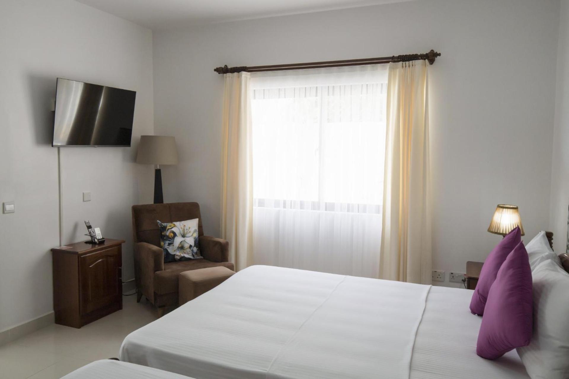 Emma'S Guest House And Self-Catering Au Cap 外观 照片